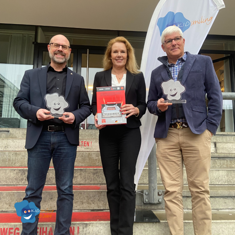 KIDsmiling Award für Lutz Wingerath und Lars Nierfeld